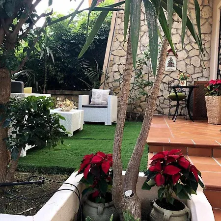 Elegante Lu Centro Citta Con Parcheggio Holiday home