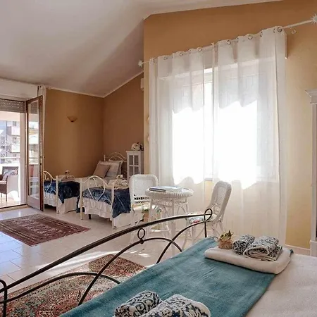 Holiday home Elegante Lu Centro Citta Con Parcheggio