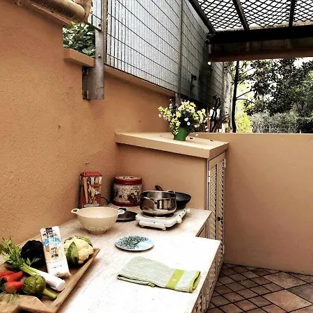 Holiday home Elegante Lu Centro Citta Con Parcheggio