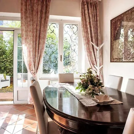 Elegante Lu Centro Citta Con Parcheggio Holiday home *