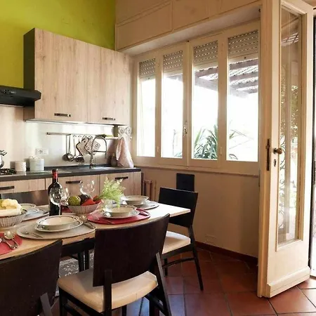 Elegante Lu Centro Citta Con Parcheggio Holiday home *