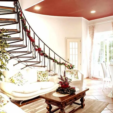 Holiday home Elegante Lu Centro Citta Con Parcheggio *